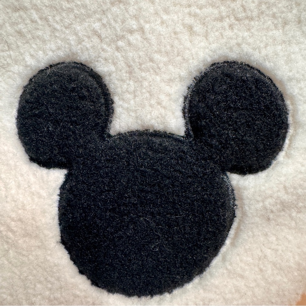 NWT Our Universe Disney Mickey Mouse Ski Sherpa Convertible Crossbody Bag. - Picture 13 of 16